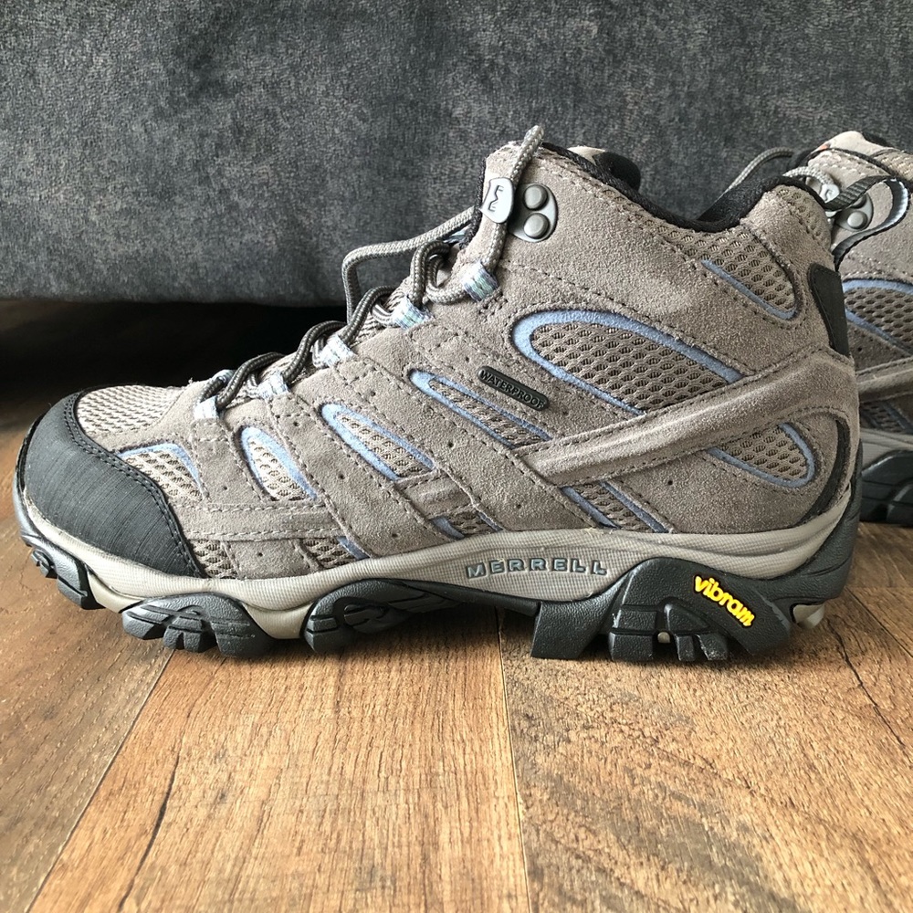 Merrell Women’s Moab 2 Waterproof Boot (NIB) 9W